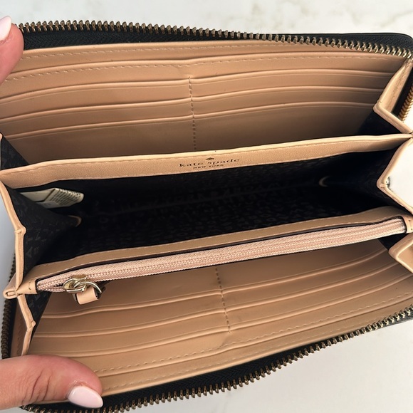 Kate Spade black wallet - Picture 3 of 3
